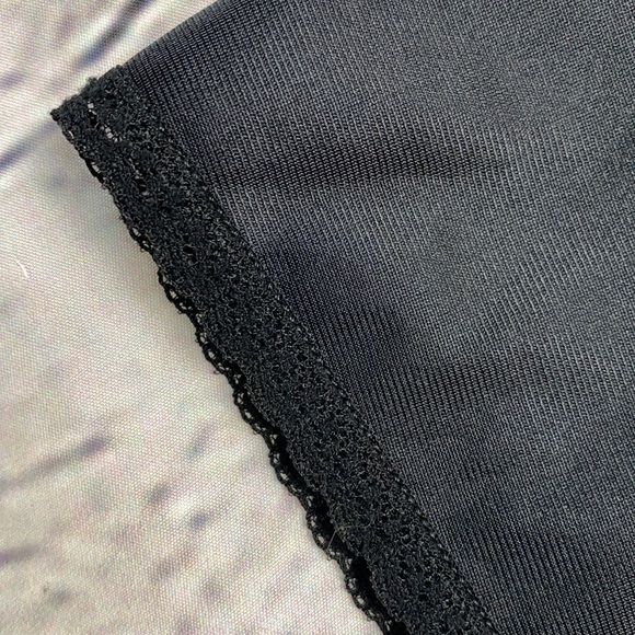 Vanity Fair Black Slip Size: Medium - Picture 15 of 16